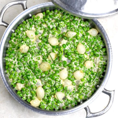 Featured image for Creamed Peas with Pearl Onions post.