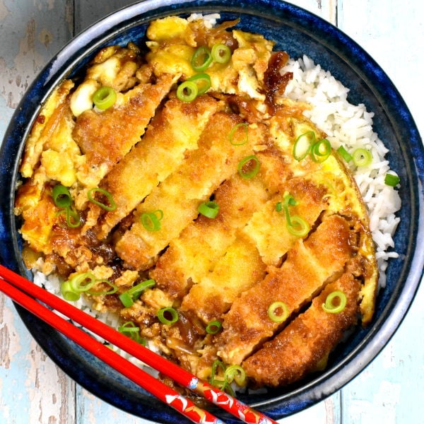 Katsudon(猪肉炸肉排碗米饭)